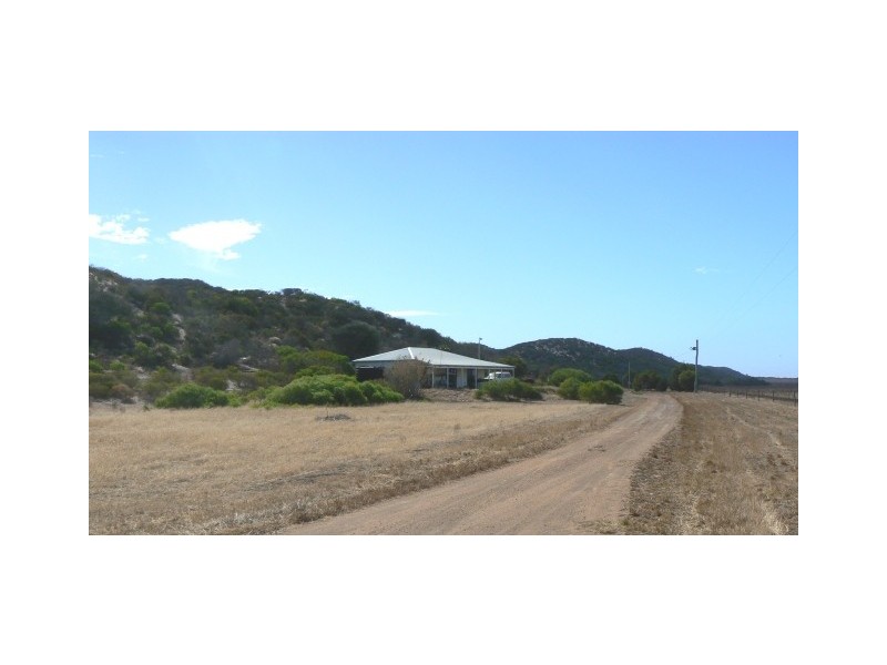 678 Company Road, Greenough WA 6532