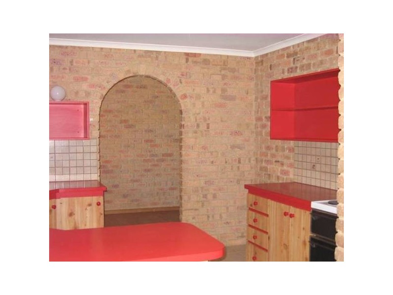 6 Amos Place, Karloo WA 6530