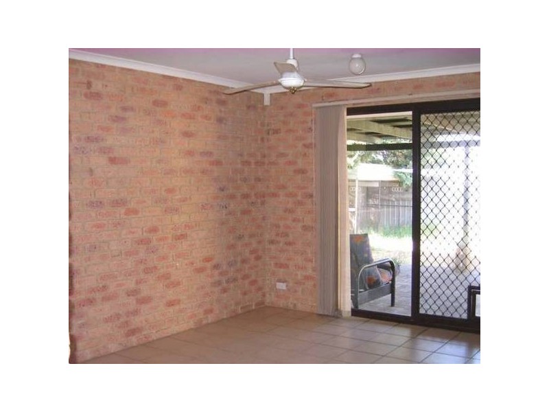 6 Amos Place, Karloo WA 6530