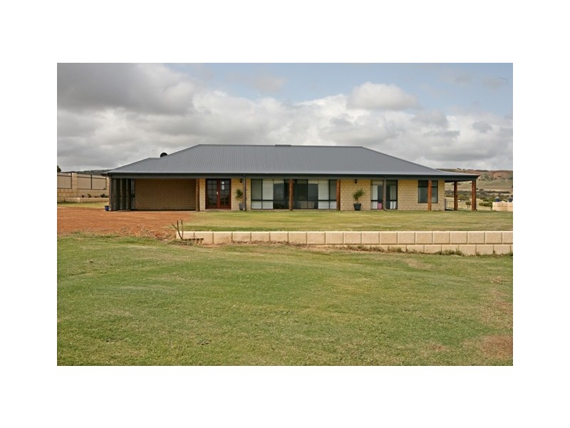 11 Parmelia Boulevard, White Peak WA 6532