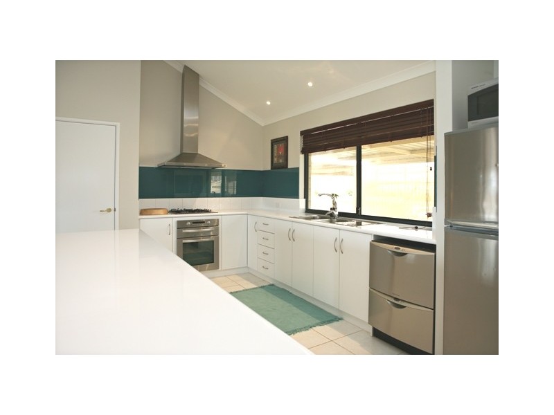 11 Parmelia Boulevard, White Peak WA 6532