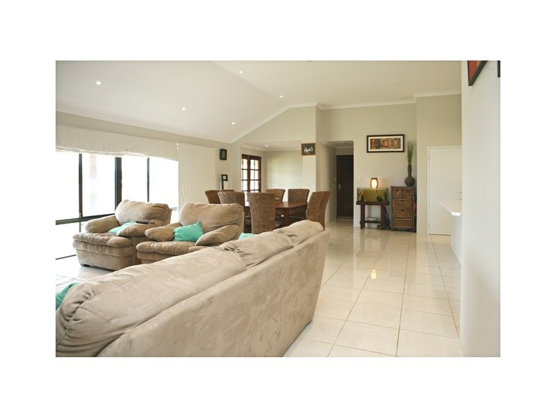 11 Parmelia Boulevard, White Peak WA 6532