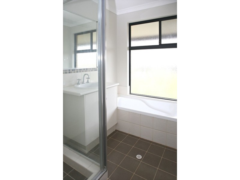 11 Parmelia Boulevard, White Peak WA 6532