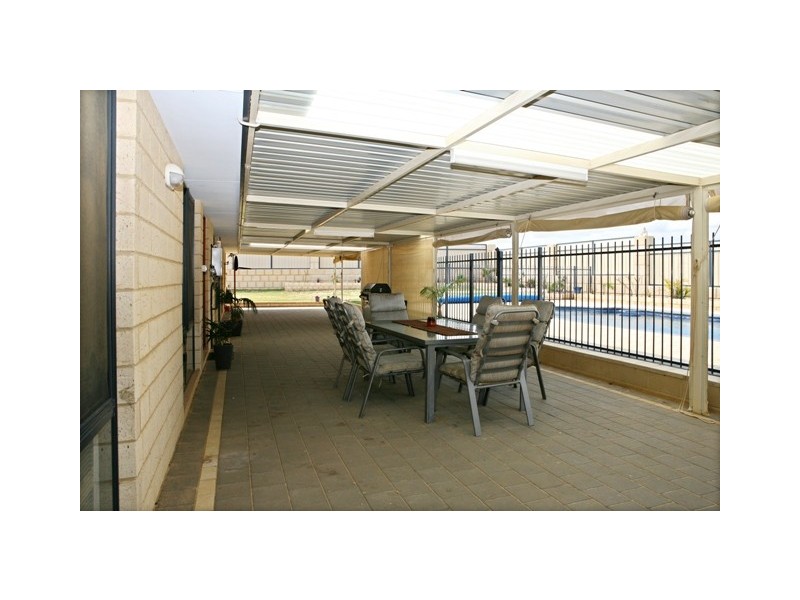 11 Parmelia Boulevard, White Peak WA 6532