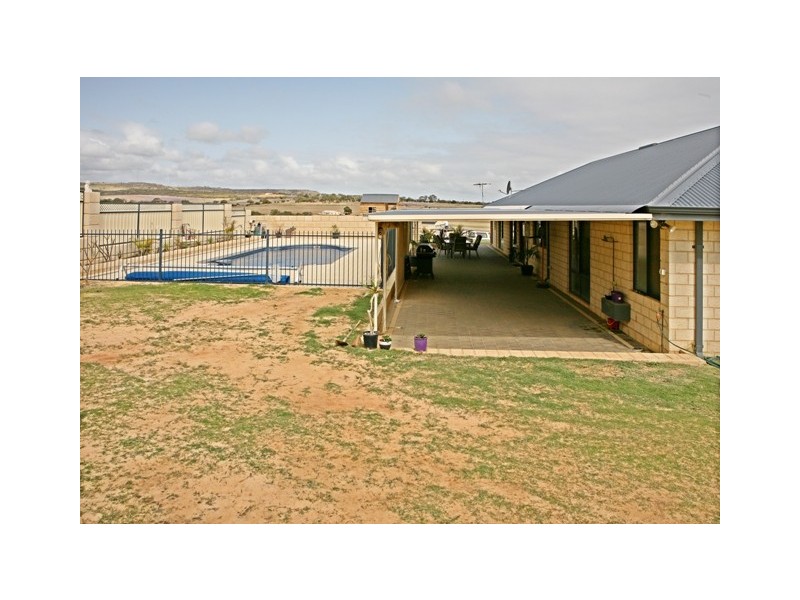 11 Parmelia Boulevard, White Peak WA 6532