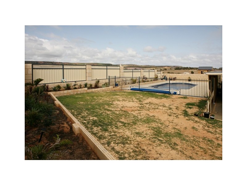 11 Parmelia Boulevard, White Peak WA 6532