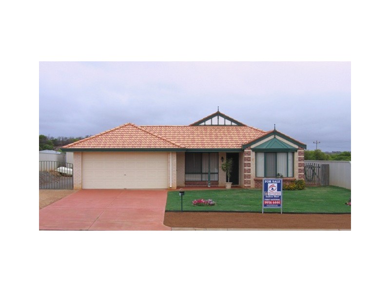 4 Hillview Drive, Drummond Cove WA 6532