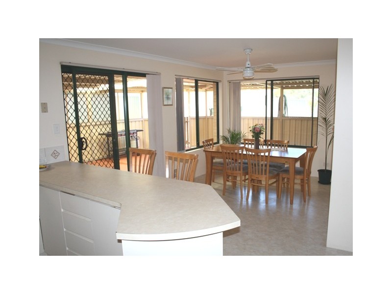 4 Hillview Drive, Drummond Cove WA 6532