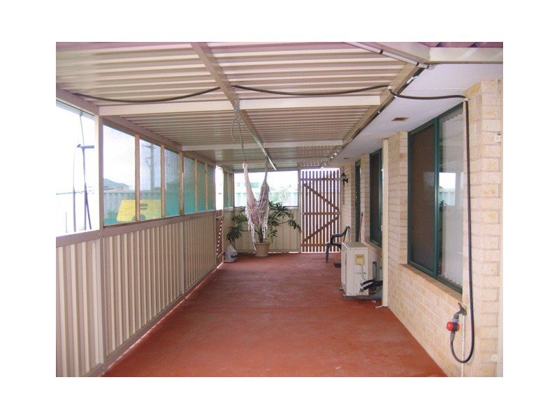 4 Hillview Drive, Drummond Cove WA 6532