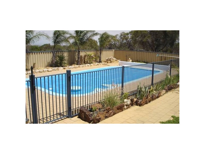 65 Albert Road, Waggrakine WA 6530