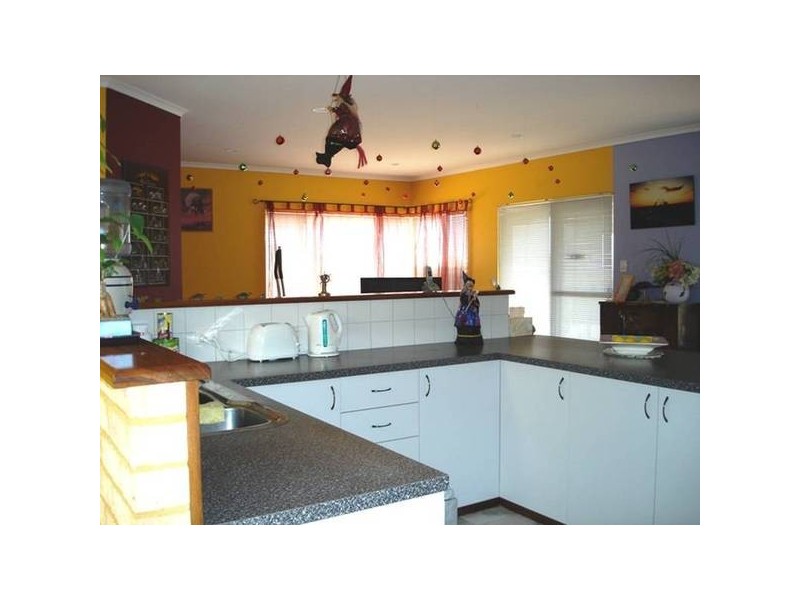 65 Albert Road, Waggrakine WA 6530