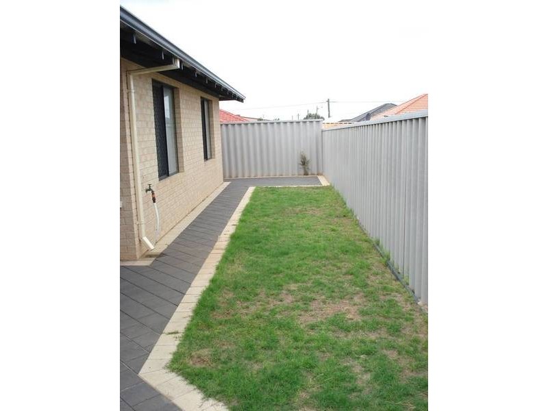 17 McGauran Lane, Beachlands WA 6530