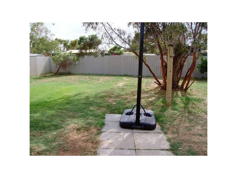 4 Melbourne Street, Waggrakine WA 6530