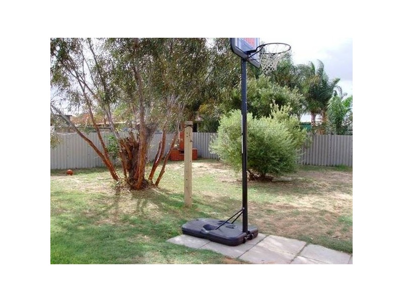 4 Melbourne Street, Waggrakine WA 6530