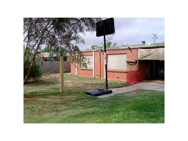 4 Melbourne Street, Waggrakine WA 6530