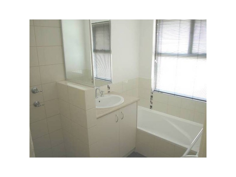 2/262 Seventh Street, Wonthella WA 6530