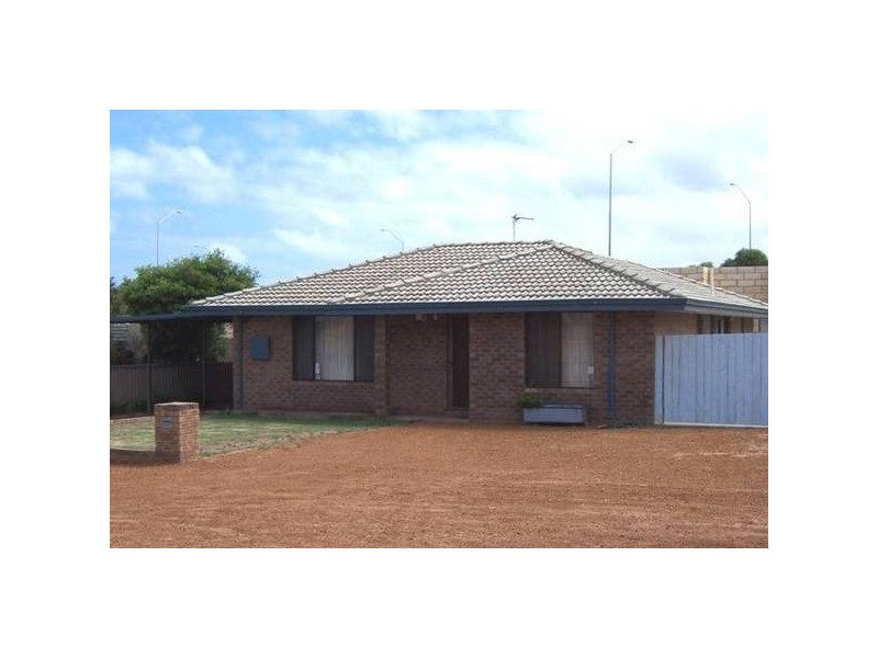 2 Glass Crescent, Mahomets Flats WA 6530