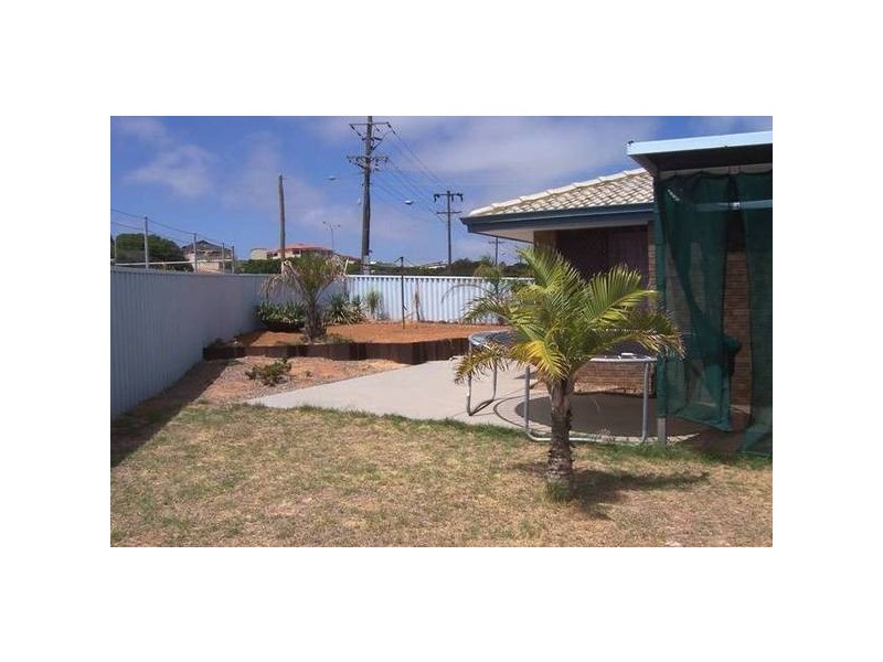 2 Glass Crescent, Mahomets Flats WA 6530