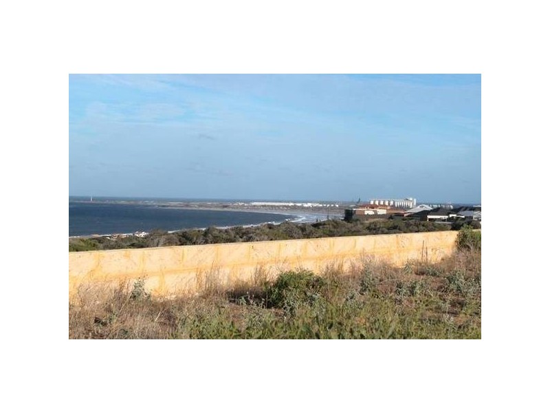 25 Flavio Crescent, Wandina WA 6530