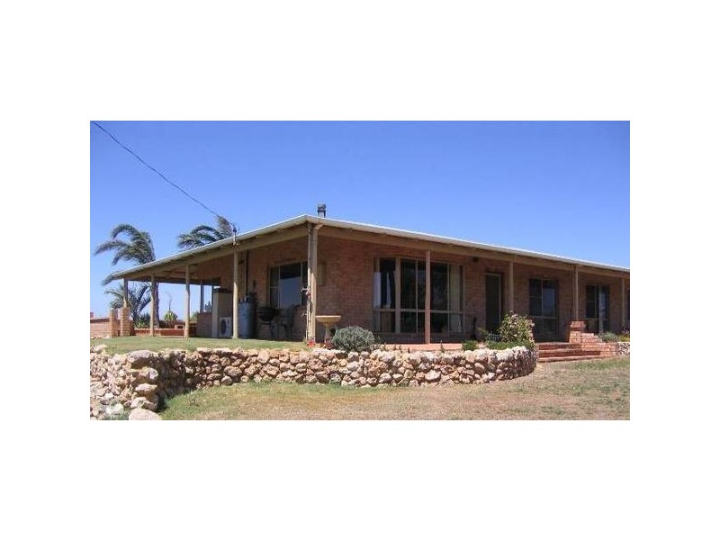 2 Hampton Road, Rudds Gully WA 6532