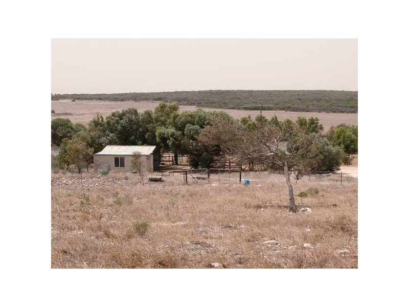 2 Hampton Road, Rudds Gully WA 6532