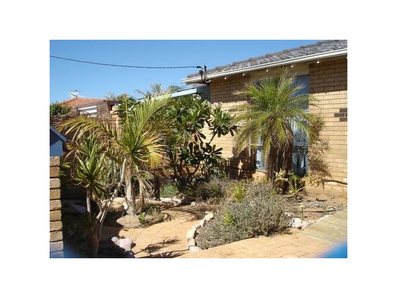 11 McAleer Drive, Mahomets Flats WA 6530