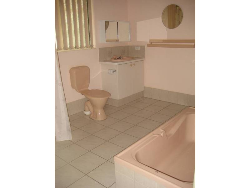 42 Eakins Cres, Wandina WA 6530