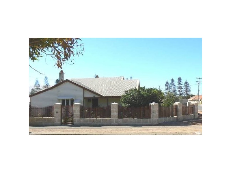170 Augustus Street, Beachlands WA 6530