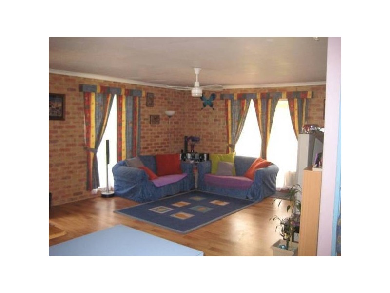 17 Eddington Close, Rangeway WA 6530