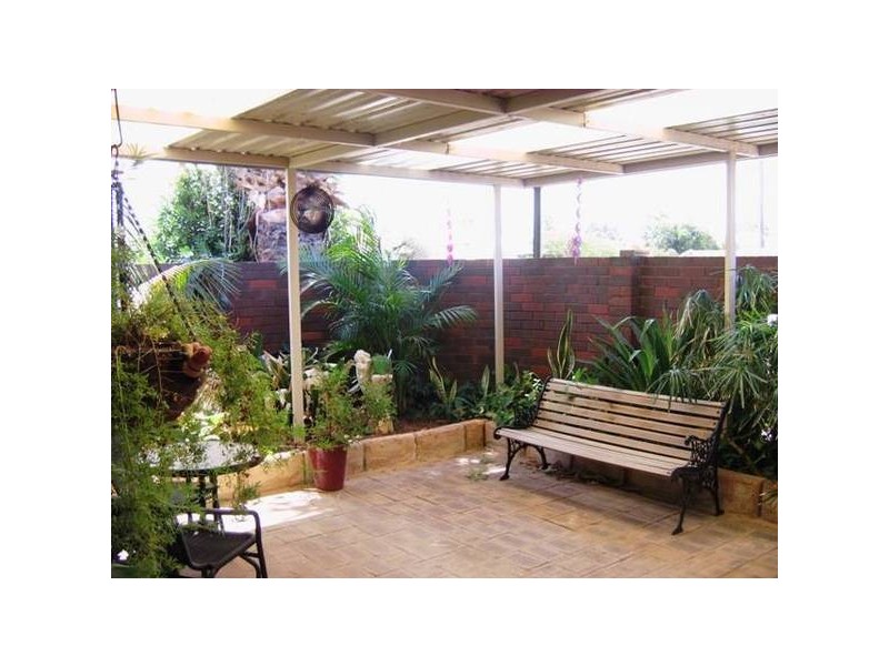 210 Fifth Street, Wonthella WA 6530