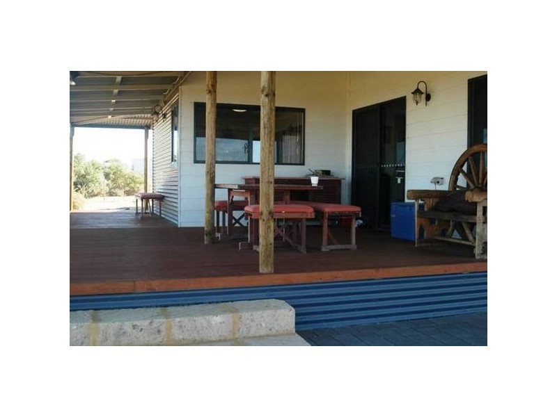 101 Calder Place, Waggrakine WA 6530