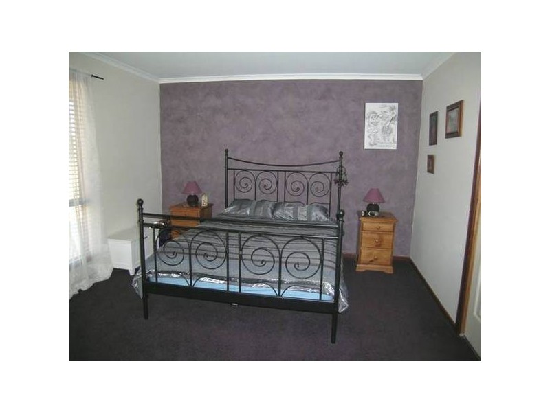 101 Calder Place, Waggrakine WA 6530