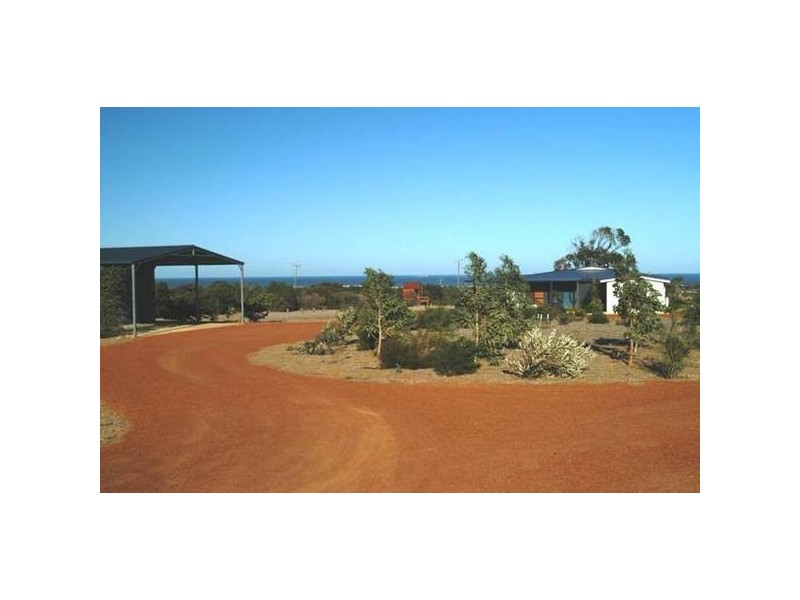 101 Calder Place, Waggrakine WA 6530