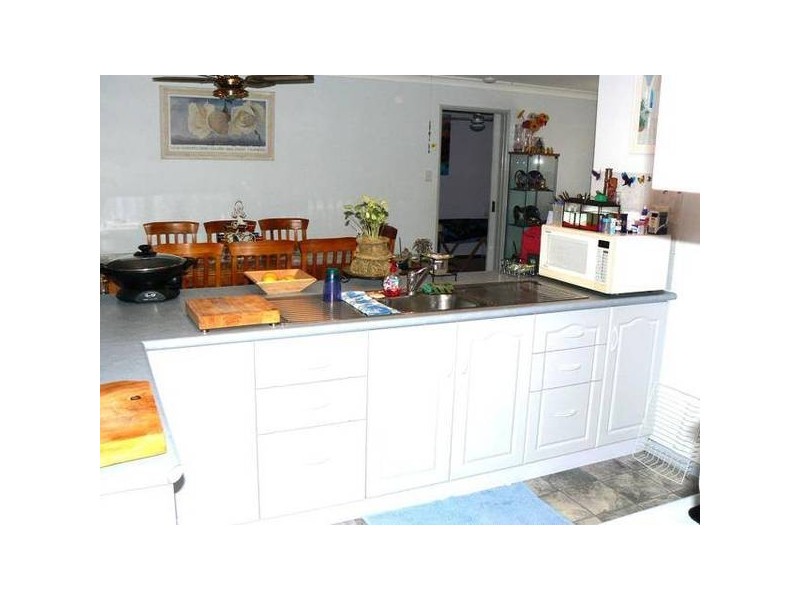 8 Broadfield Close, Utakarra WA 6530