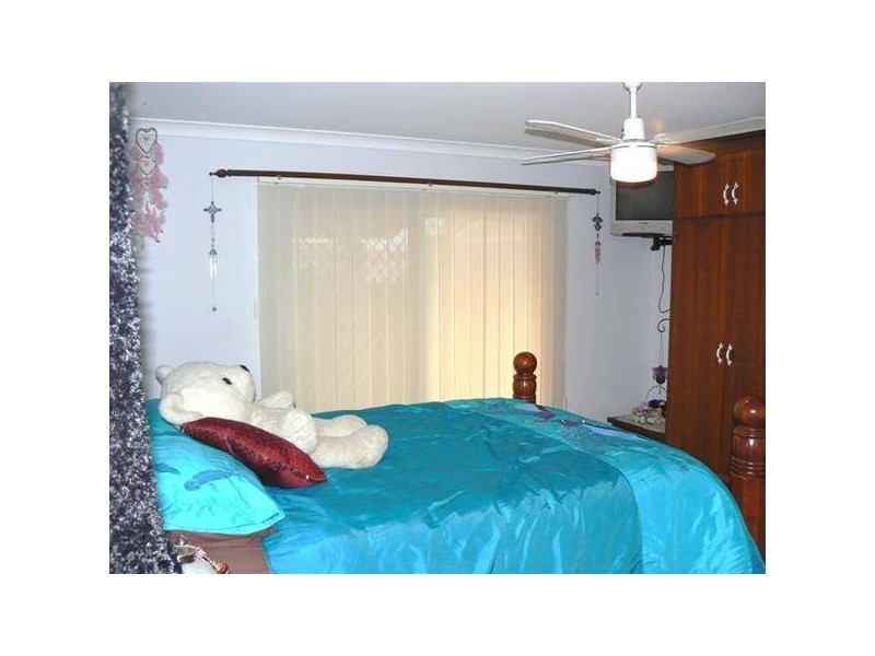 8 Broadfield Close, Utakarra WA 6530