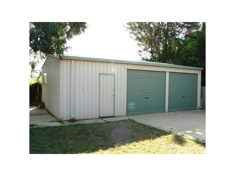 8 Broadfield Close, Utakarra WA 6530