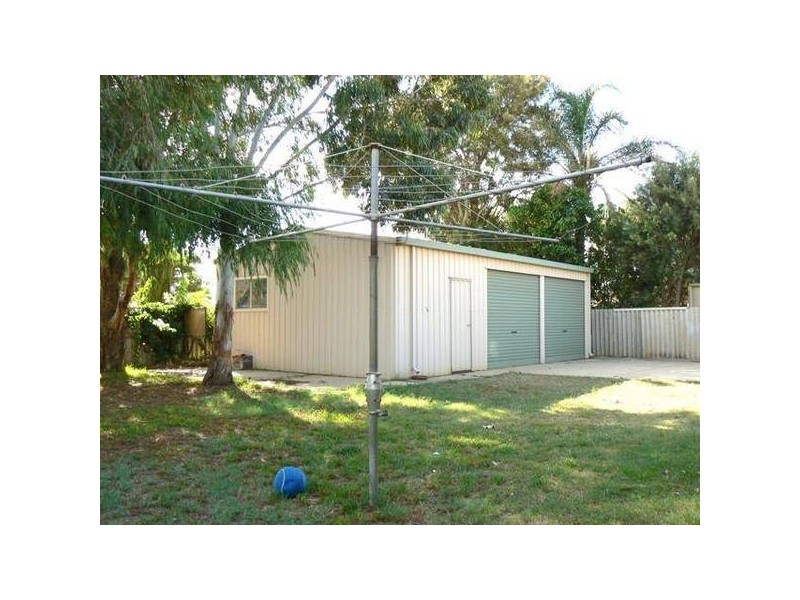 8 Broadfield Close, Utakarra WA 6530