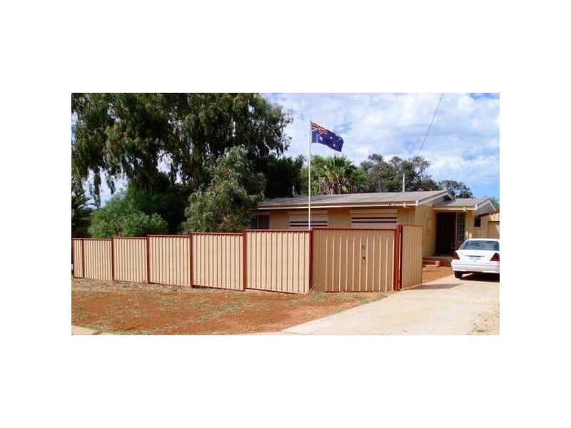 71 Kenny Crescent, Rangeway WA 6530