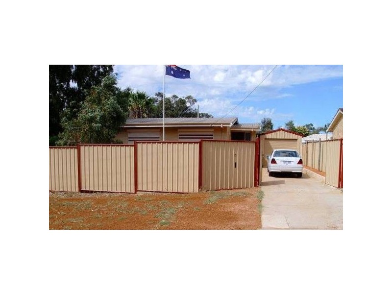 71 Kenny Crescent, Rangeway WA 6530