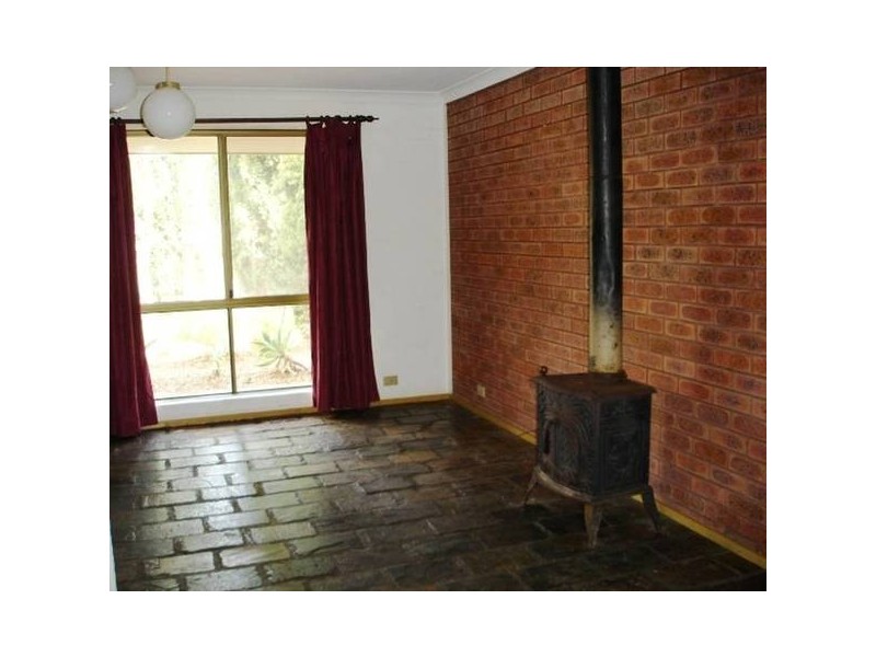 5 Lockyer Road, Tarcoola Beach WA 6530