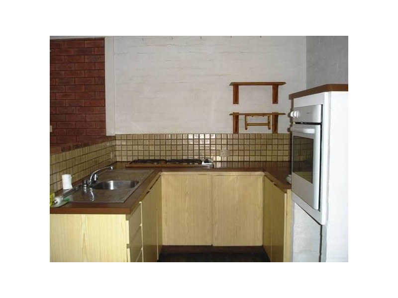 5 Lockyer Road, Tarcoola Beach WA 6530