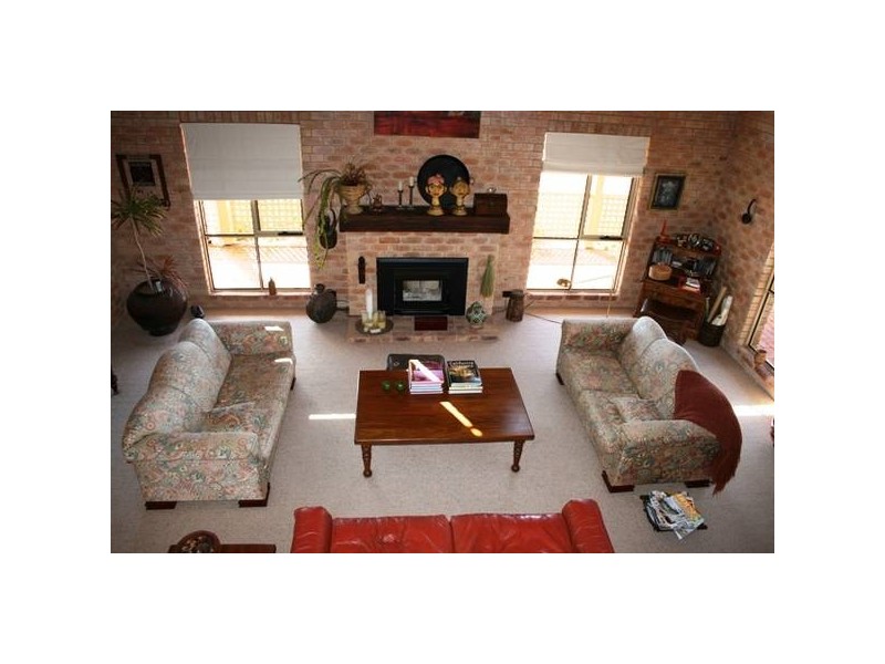 237 Company Road, Greenough WA 6532