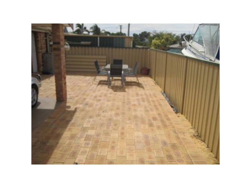 17 Eddington Close, Rangeway WA 6530