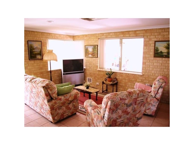 4 Onedin Court, Wandina WA 6530