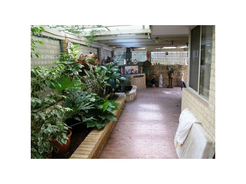 4 Onedin Court, Wandina WA 6530