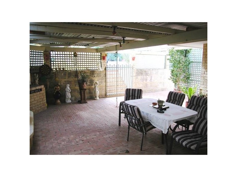 4 Onedin Court, Wandina WA 6530