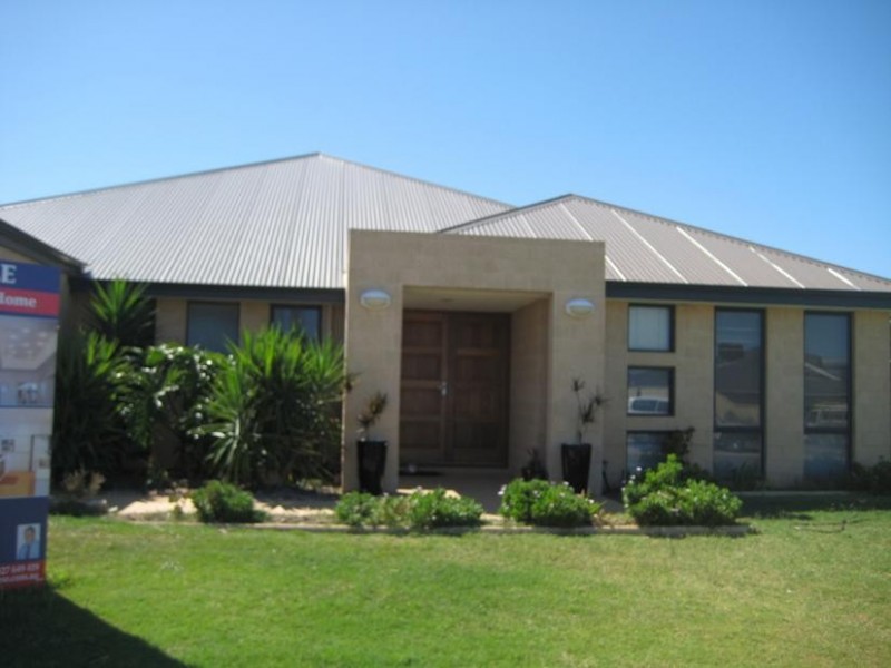 12 Archdale Rise, Wandina WA 6530