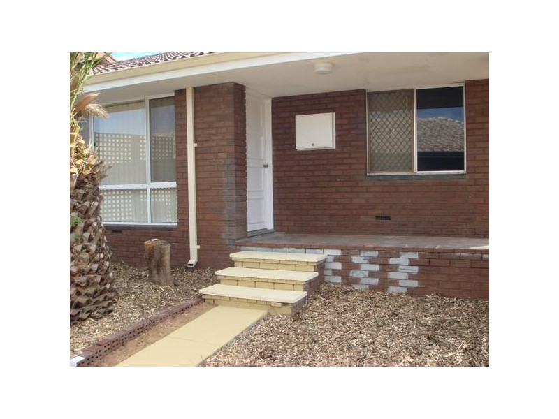 b/15 O’Collins Street, Geraldton WA 6530