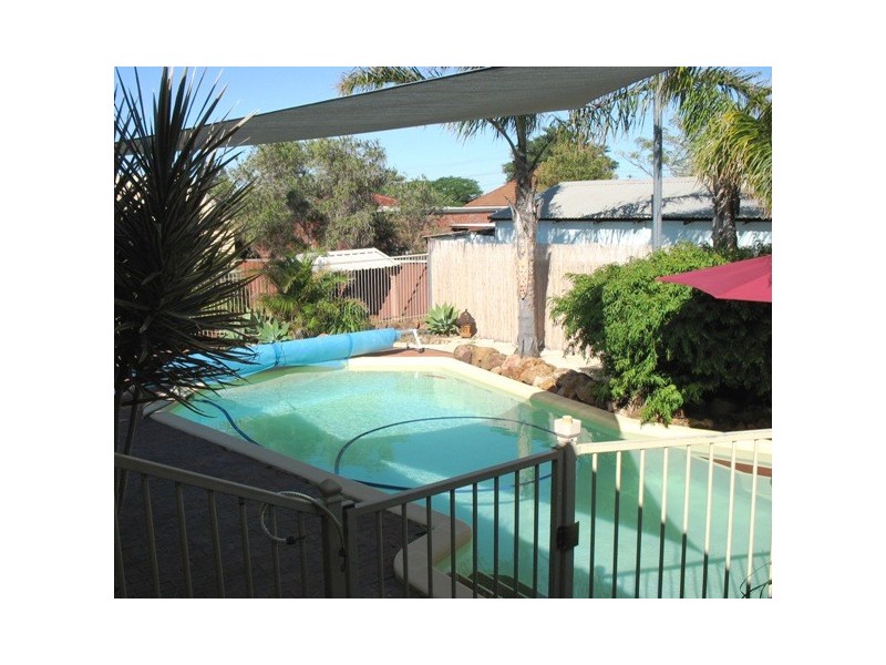 5 Catherine Street, Bluff Point WA 6530