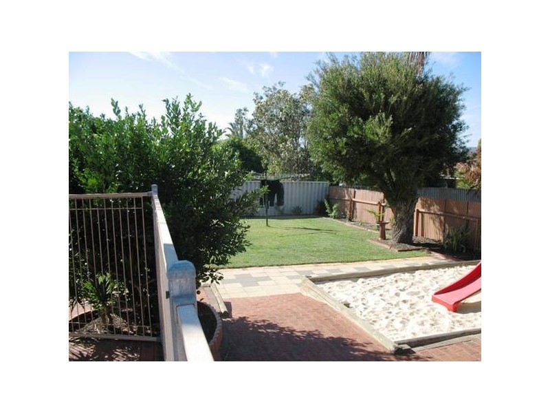 5 Catherine Street, Bluff Point WA 6530